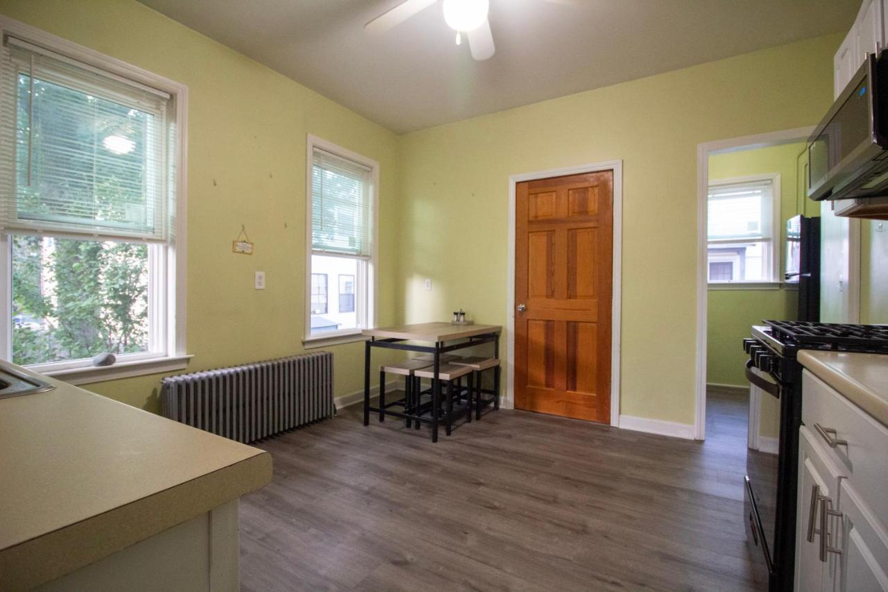 2 Bedroom Condo Close To Boston And Cambridge With Free Parkings Εξωτερικό φωτογραφία